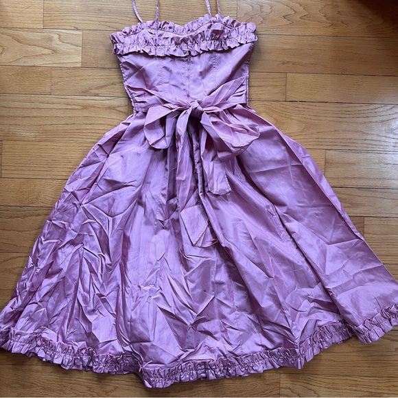 Gorgeous ruffle princess dress - Picture 2 of 10